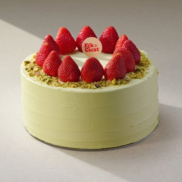 Pistachio Strawberry Cake - Image 3