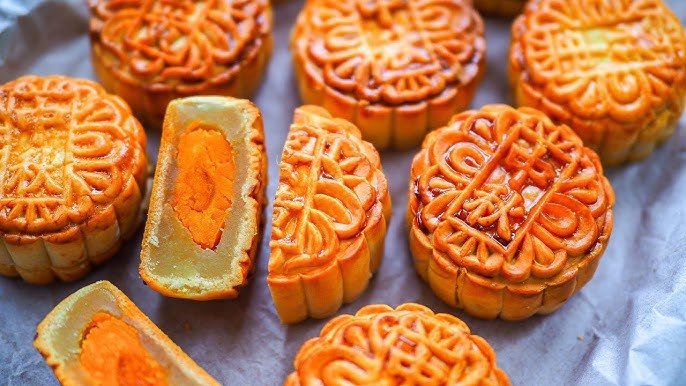 Cantonese Mooncake