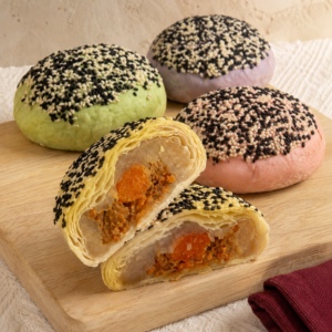 Lotus, Red Bean, Yam and Pandan 3Q mooncakes